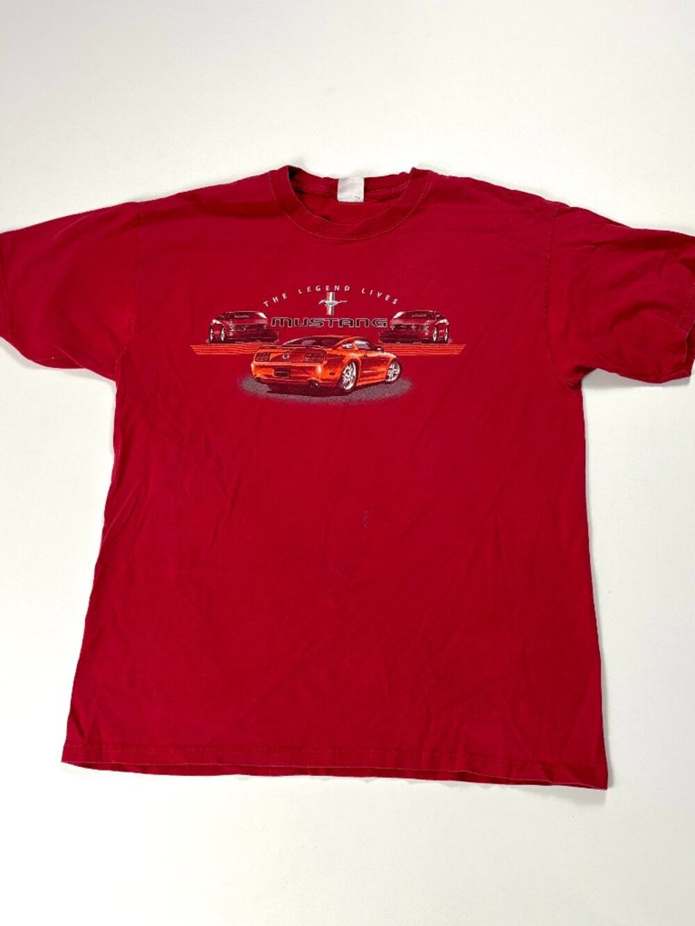 Vintage Ford Mustang The Legend Lives T Shirt Red Sz Large Car Auto Gildan
